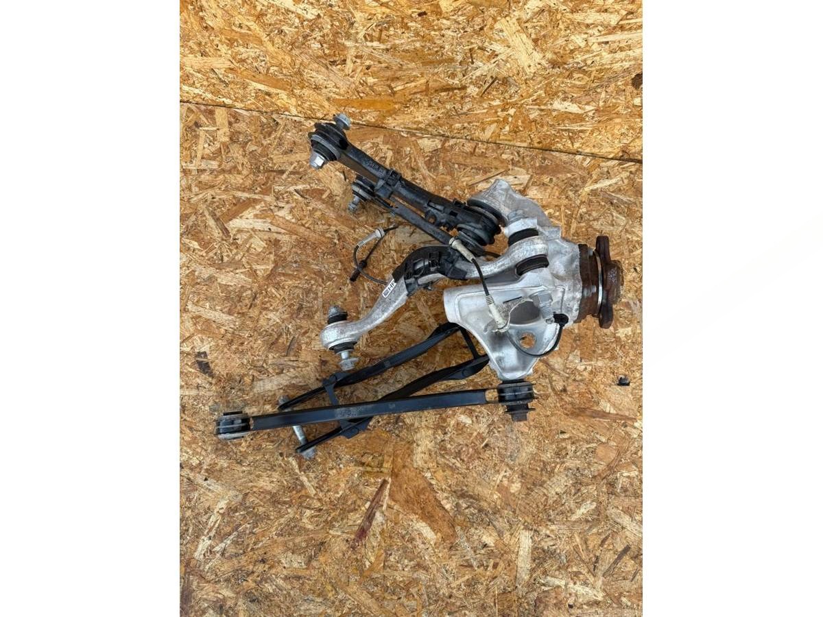 Кулак задний правый BMW G11/G12, 2019 г., OEM 6861136, арт. 1205961348