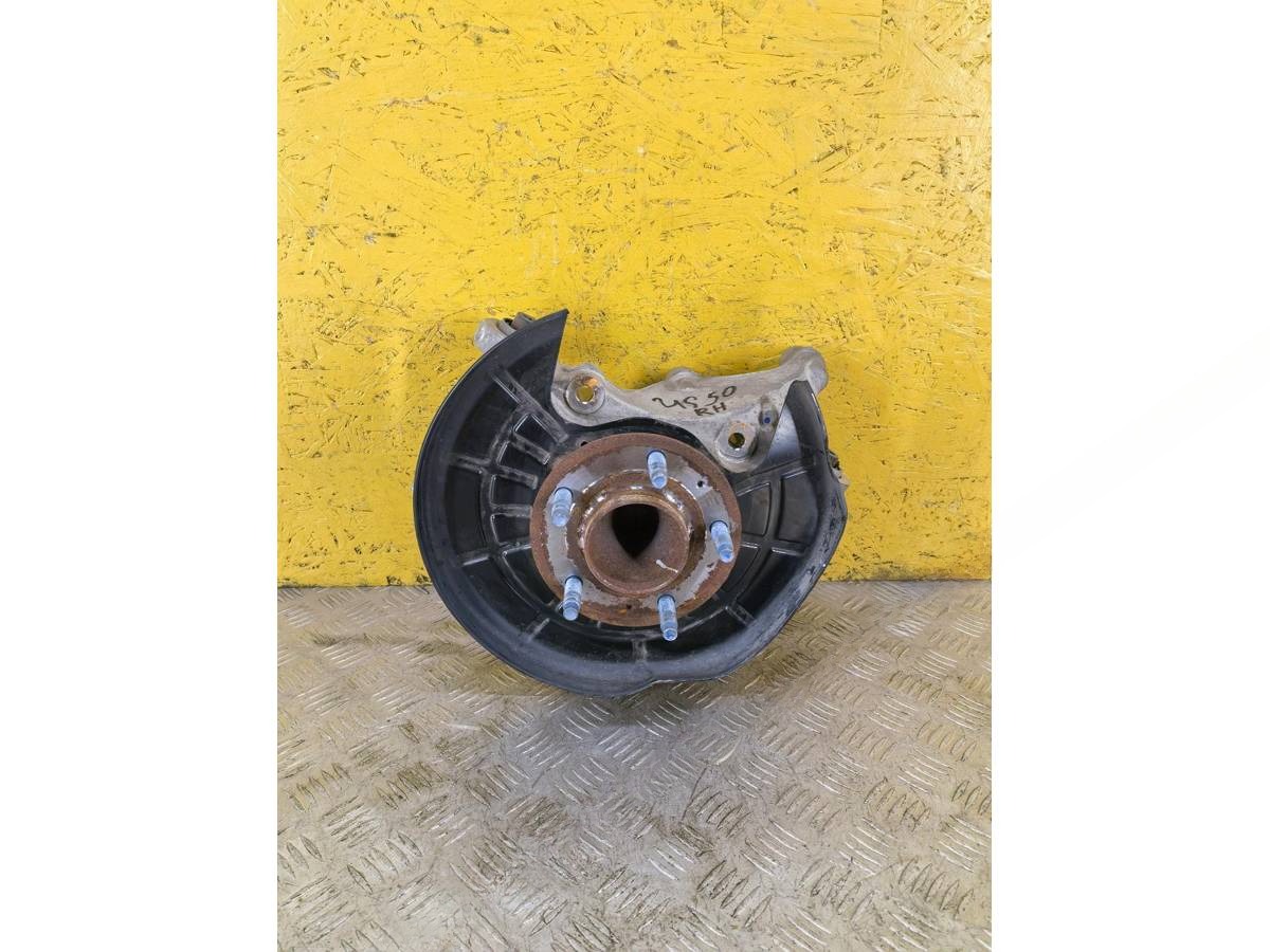 Кулак задний правый Chevrolet Equinox, 2023 г., OEM 84034301, арт. 123457821