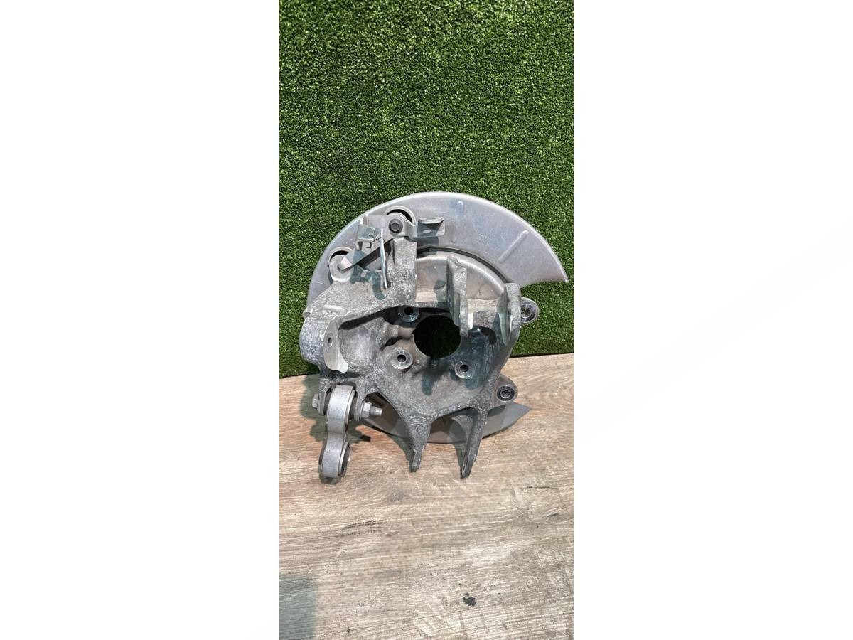 Кулак задний правый Audi Q7, 2017 г., OEM 4M0505361G, арт. 15984