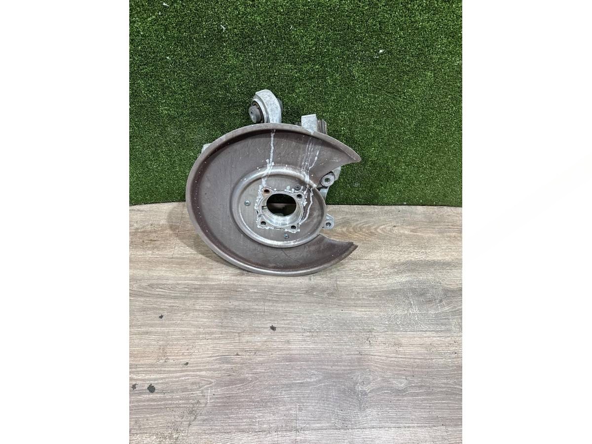 Кулак задний правый Mercedes C, 2022 г., OEM 0445010143, арт. 17959