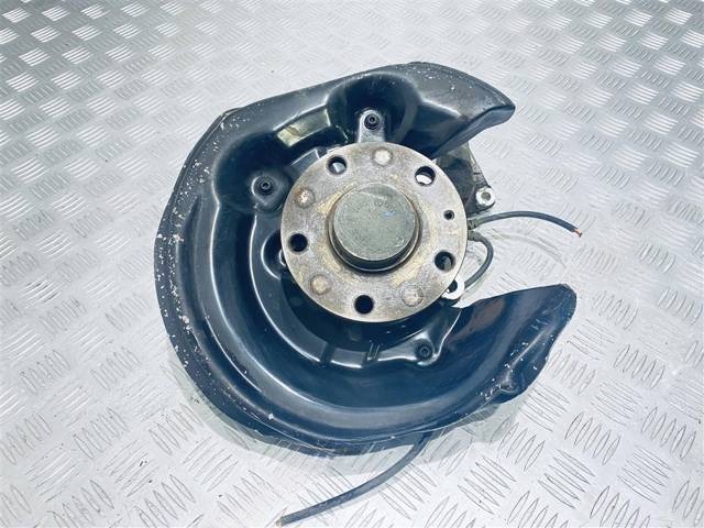 Кулак задний правый Volkswagen Passat CC, 2012 г., OEM 3C0505436F, арт. 3597