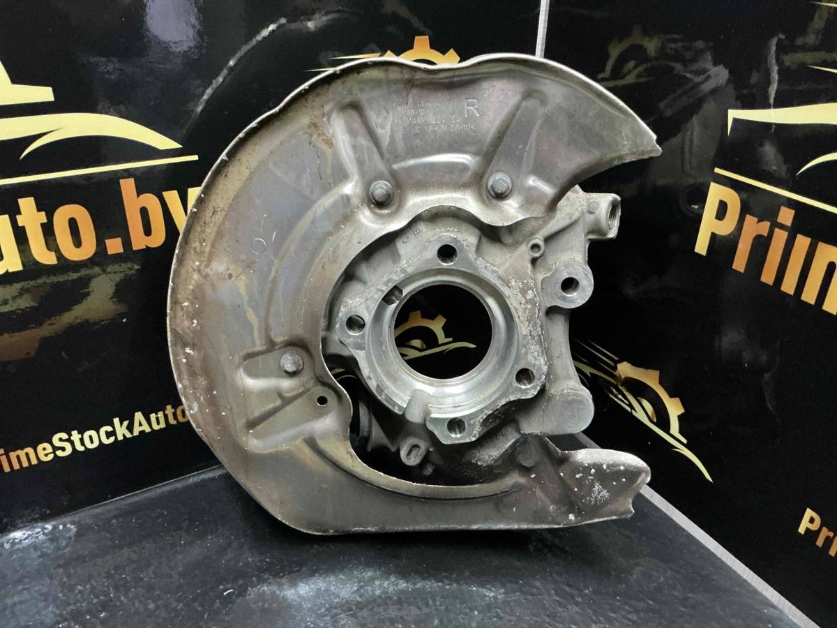 Кулак задний правый Mercedes C W203 X3, 2025 г., OEM A6460700101, арт. 4388
