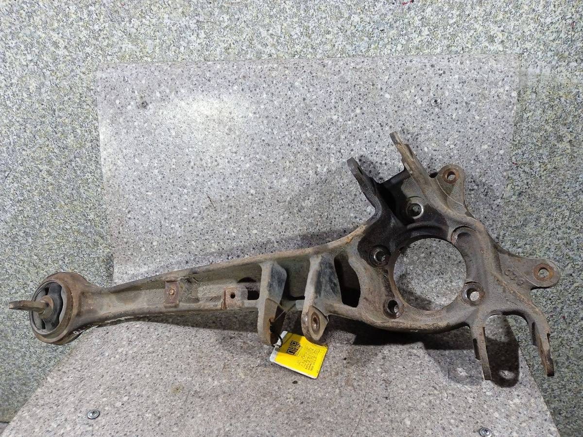 Кулак задний правый Mitsubishi Outlander, 2010 г., арт. 46023018017