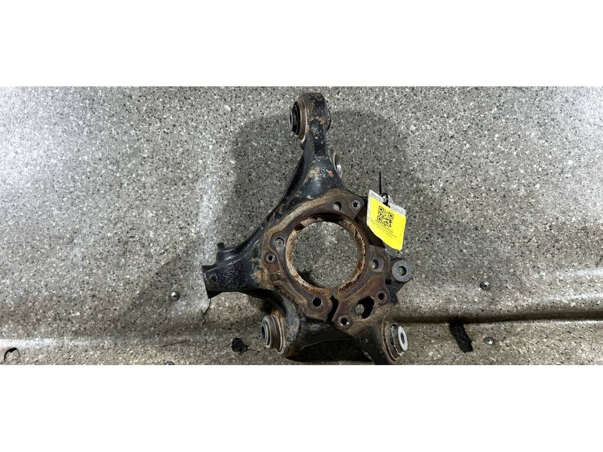 Кулак задний правый BMW X1 E84, 2011 г., арт. 46023067529