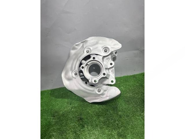 Кулак задний правый Ford Transit X3, 2021 г., OEM cc113a696bb, арт. 6648