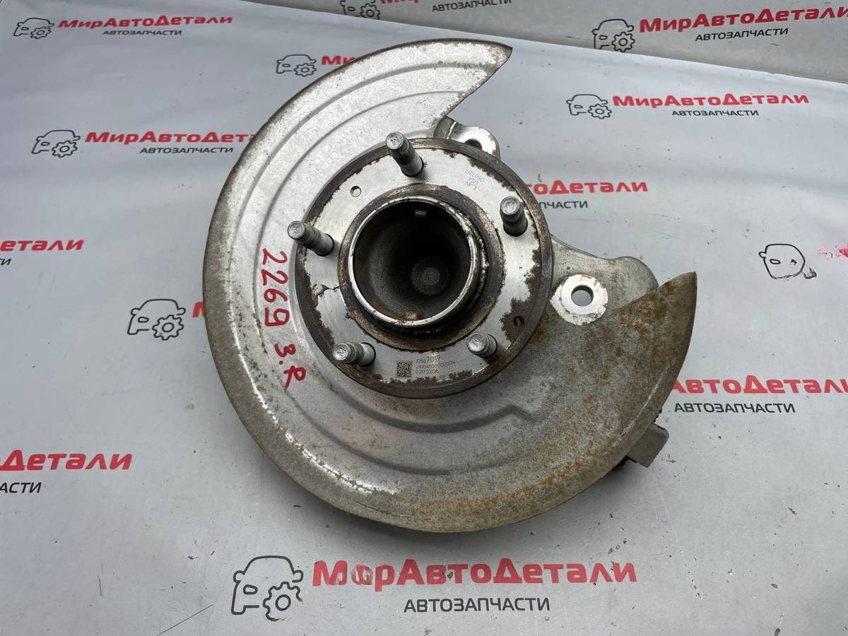 Кулак задний правый Chevrolet Malibu, 2019 г., OEM 22949387, арт. 97137946