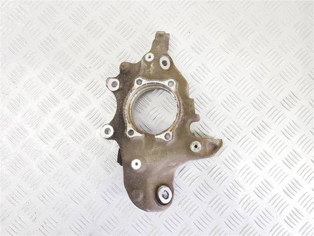 Кулак задний правый Mercedes C W205, 2014 г., OEM A2053572600, арт. 98142