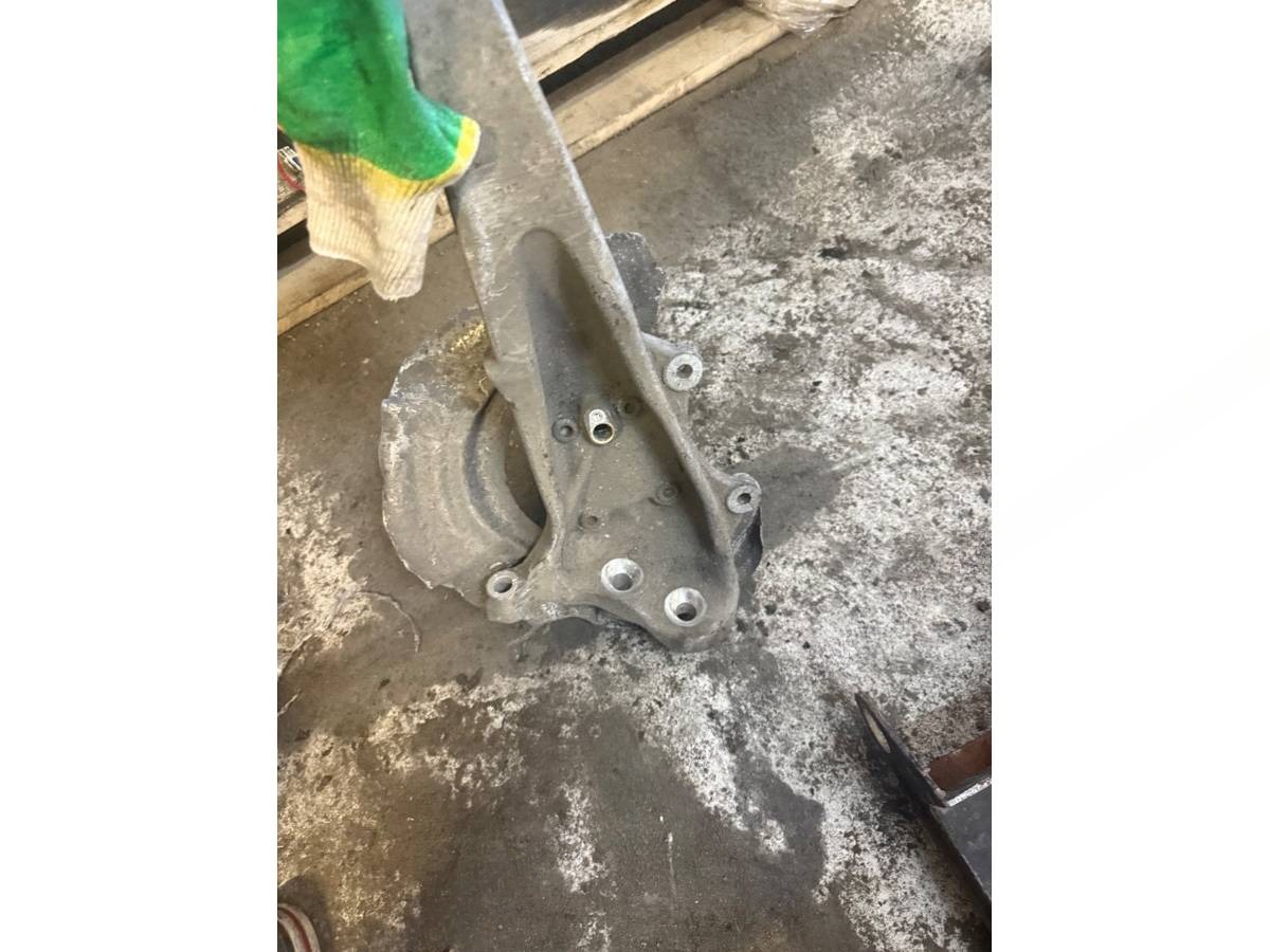 Кулак задний правый BMW F10/F11/GT F07, 2010 г., арт. 98548125, фото 3