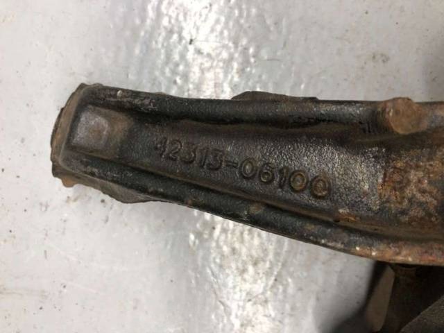 Кулак задний правый Toyota Camry XV40, 2011 г., OEM 4230448010, арт. B66465288, фото 2
