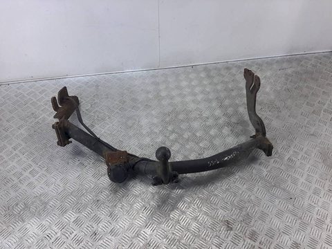 Прицепное устройство (фаркоп) Ford Transit Connect, 2009 г., арт. 1077641