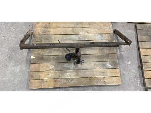 Прицепное устройство (фаркоп) Ford Focus, 1999 г., арт. 17898556418710271