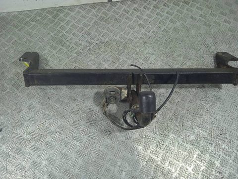 Прицепное устройство (фаркоп) Toyota RAV4, 2004 г., арт. 46023042467