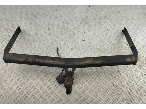 Прицепное устройство (фаркоп) Volkswagen Golf, 2001 г., OEM 027491, арт. 55224501