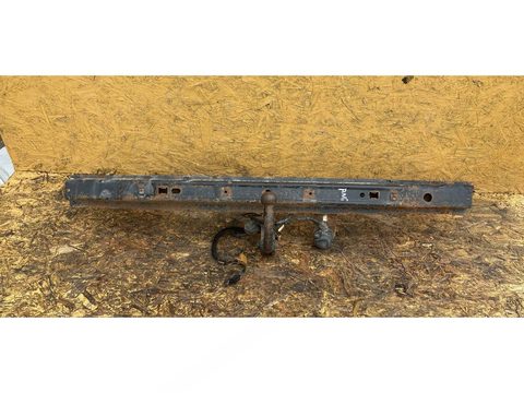 Прицепное устройство (фаркоп) Volkswagen Caddy, 2008 г., OEM 321654, арт. 75150994