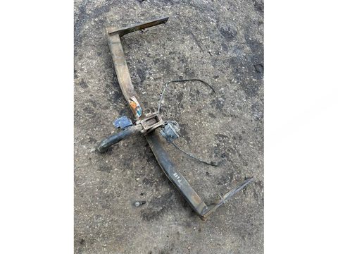 Прицепное устройство (фаркоп) Mazda 5, 2007 г., арт. 76348