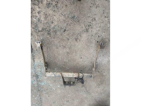 Прицепное устройство (фаркоп) Renault Master, 2004 г., арт. 79004