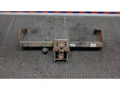 Прицепное устройство (фаркоп) Volkswagen Transporter T5, 2006 г., арт. BBM20H601
