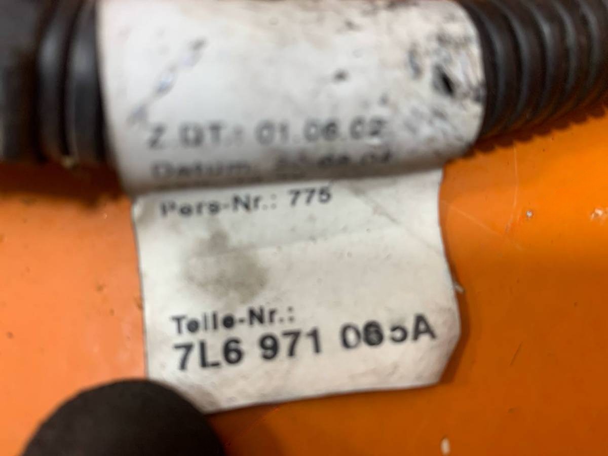 Новое Volkswagen Touareg, 2004 г., OEM 7L6971095A, арт. 01022867, фото 2