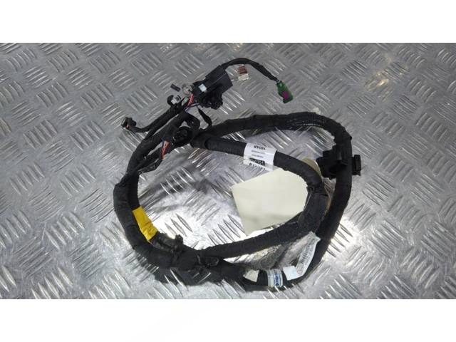 Новое Mazda Premacy, 2022 г., OEM 68380180AB, арт. 111853