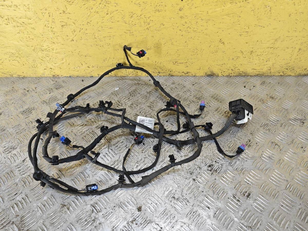 Новое Cadillac XT6, 2022 г., OEM 85110283, арт. 1256-41