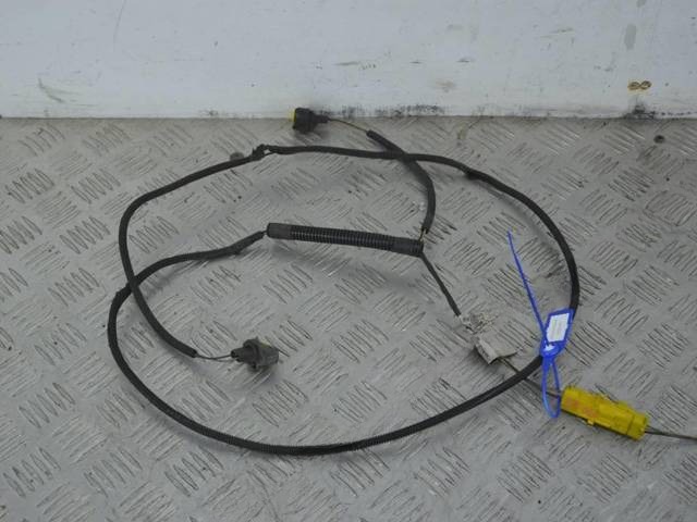 Новое Renault Scenic, 2008 г., OEM 8200592325, арт. 32590451