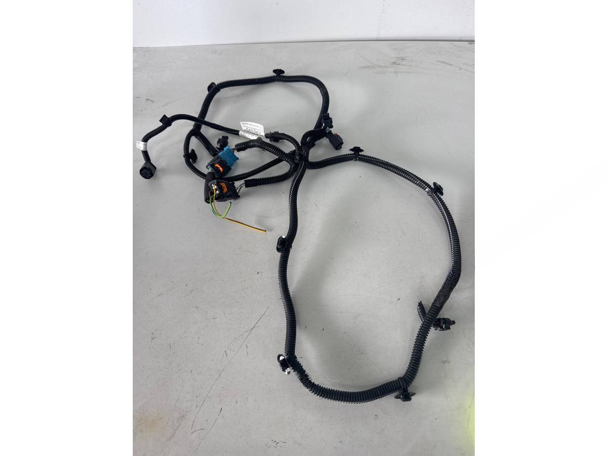 Новое Peugeot 208, 2023 г., OEM 9856526180, арт. 383904
