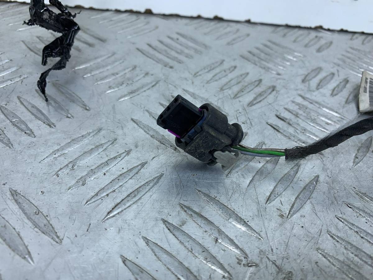 Новое Audi A4, 2017 г., OEM 8W0971095B, арт. 39357, фото 2