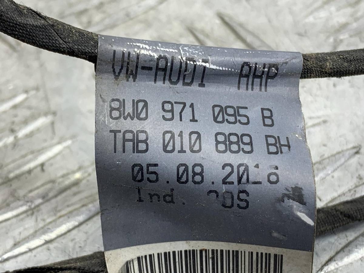 Новое Audi A4, 2017 г., OEM 8W0971095B, арт. 39357, фото 7