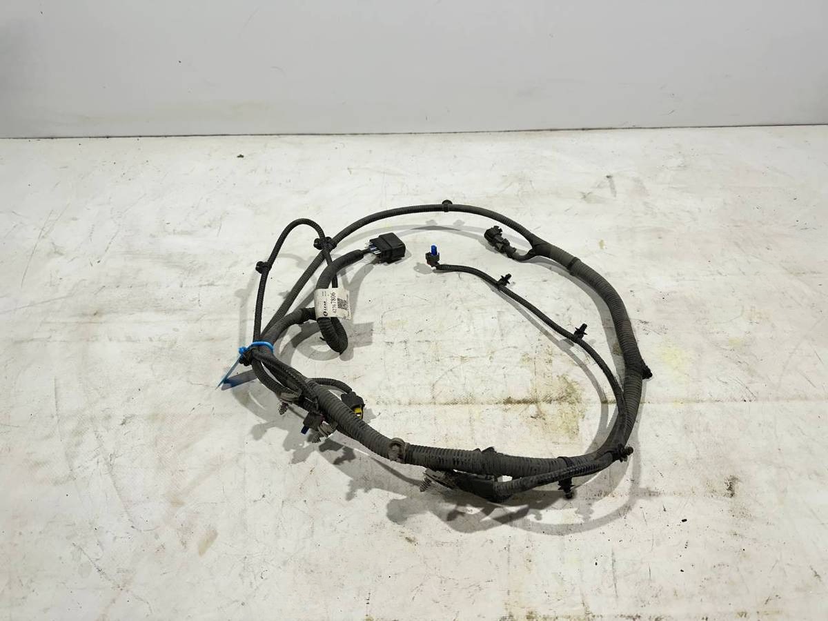 Новое Land-Rover Discovery, 2024 г., OEM HY3213776A, арт. 4656