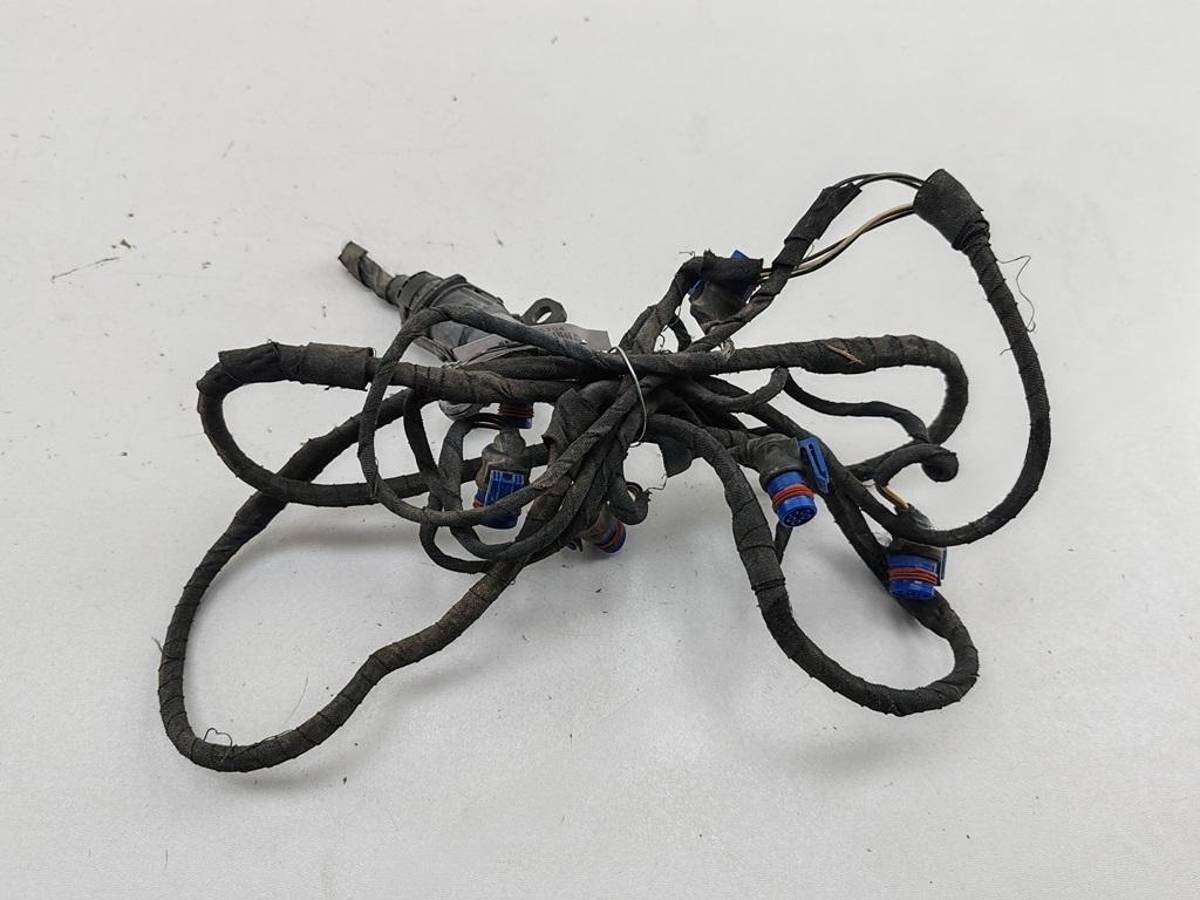 Новое Mercedes E W211, 2004 г., OEM 1405403481, арт. 55352104