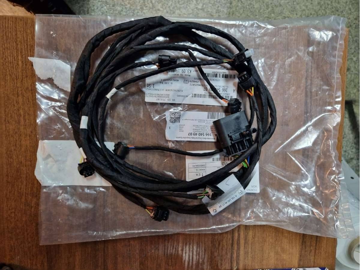 Проводка бампера переднего Mercedes GLE W166, 2017 г., OEM A1665404907, арт. 73597148