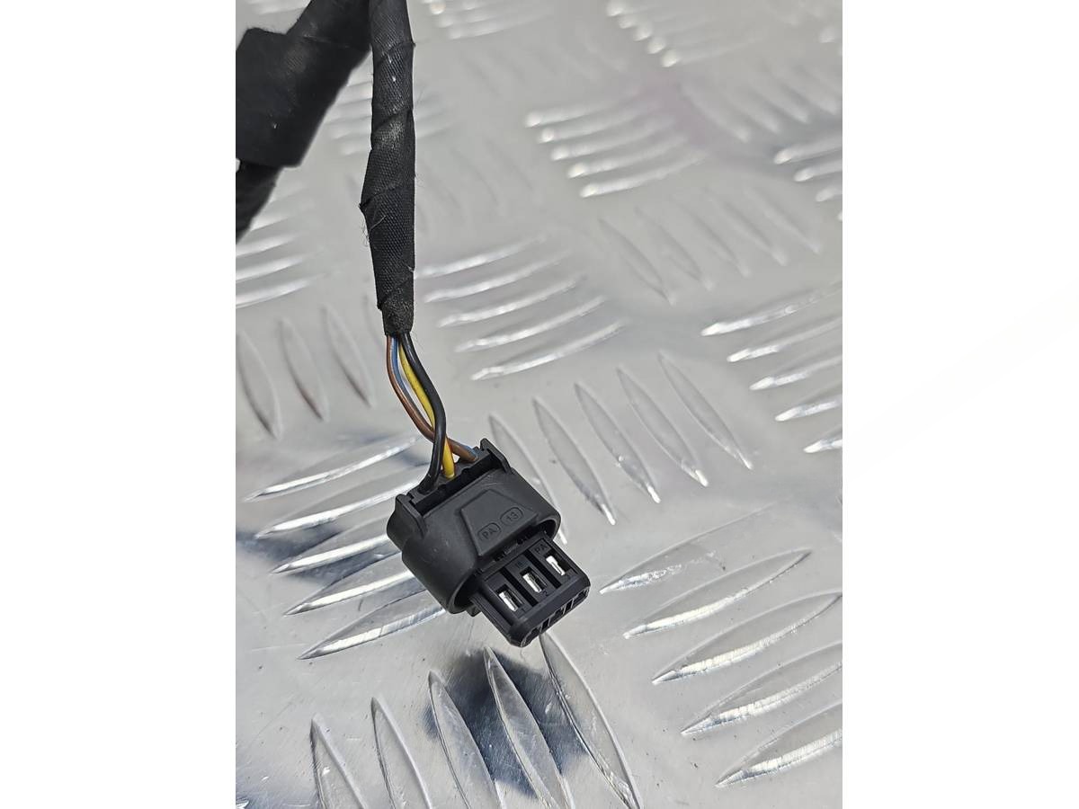 Новое Mercedes A W176, 2013 г., OEM A1765403009, арт. А050-26-10-1, фото 6