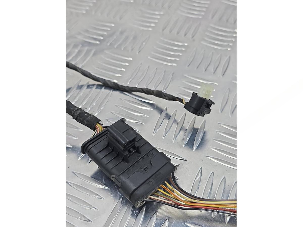 Новое Mercedes A W176, 2013 г., OEM A1765403009, арт. А050-26-10-1, фото 7