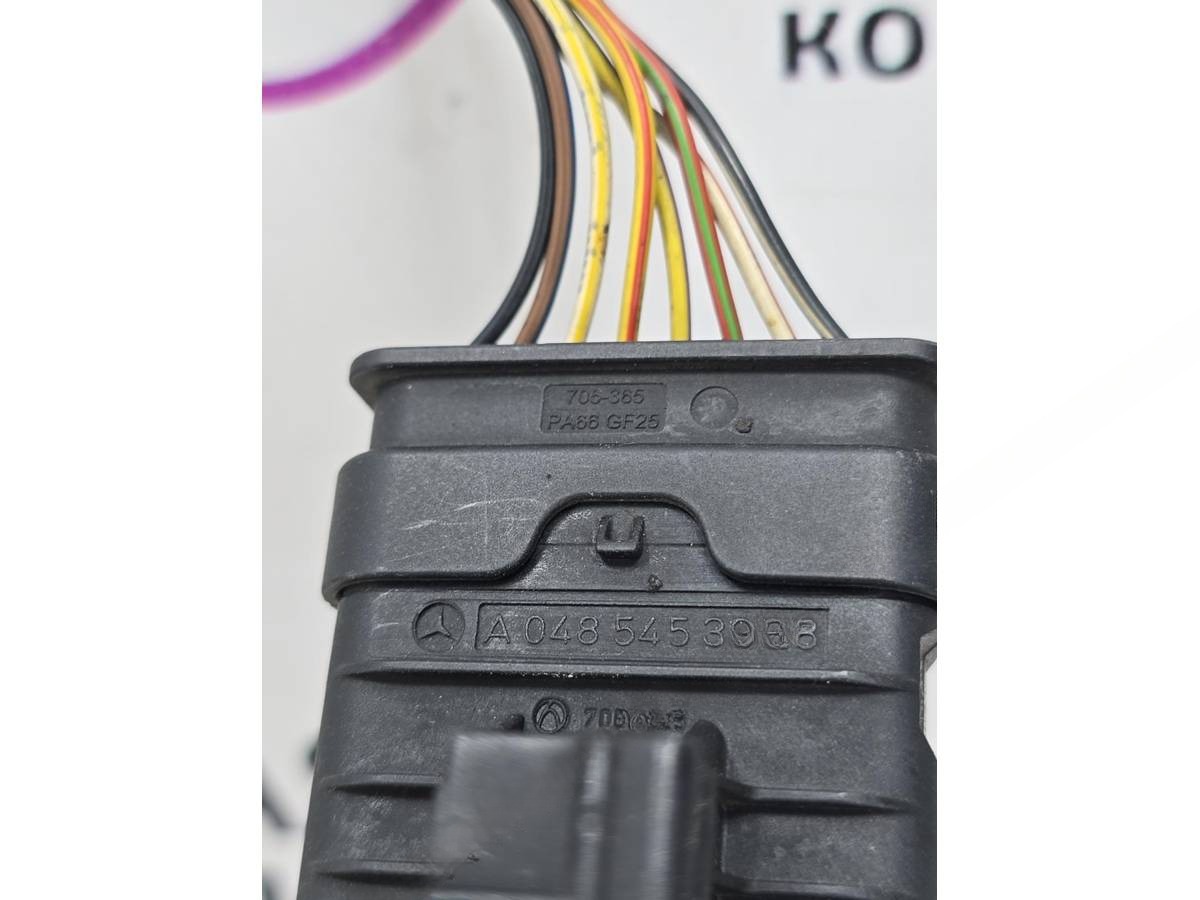 Новое Mercedes A W176, 2013 г., OEM A1765403009, арт. А050-26-10-1, фото 9