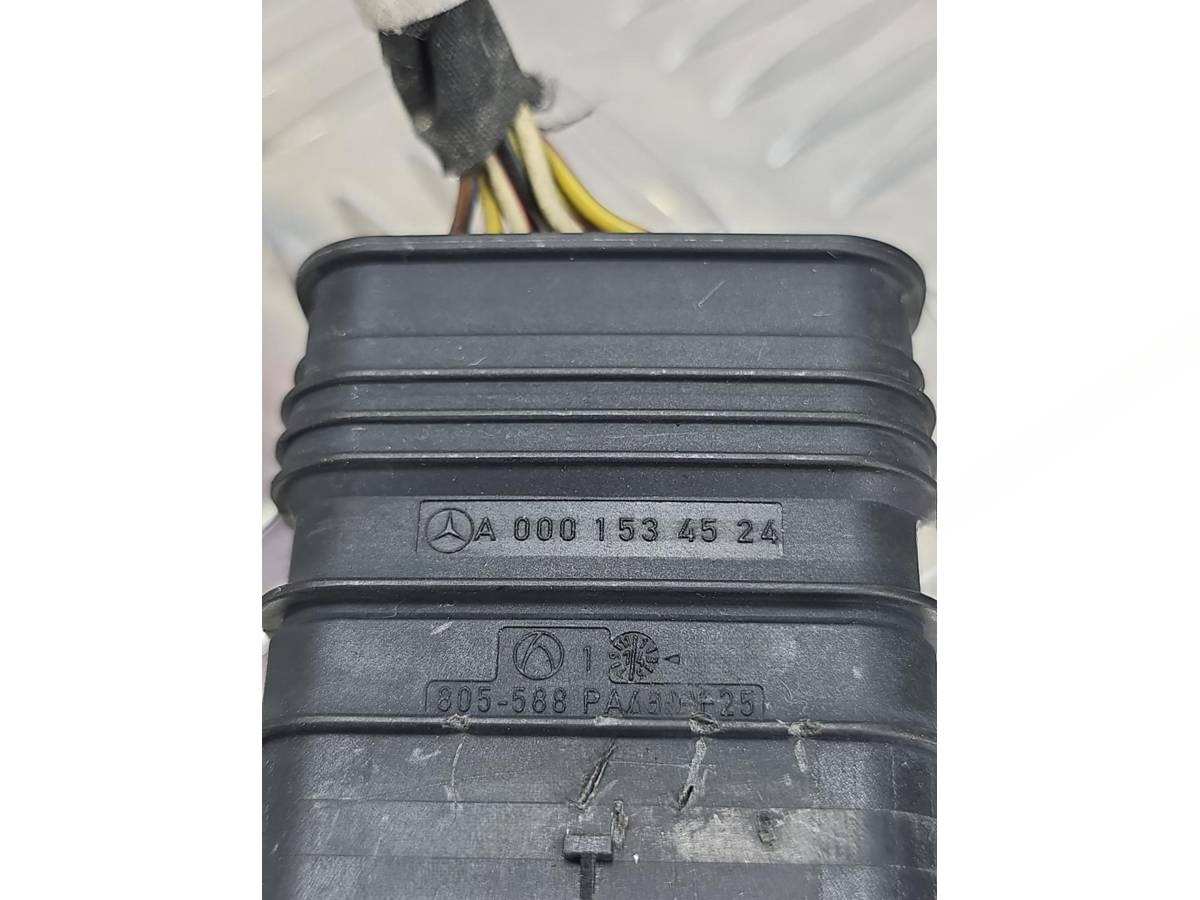Новое Mercedes C W205, 2014 г., OEM A0001534524, арт. А061-26-10-1, фото 11