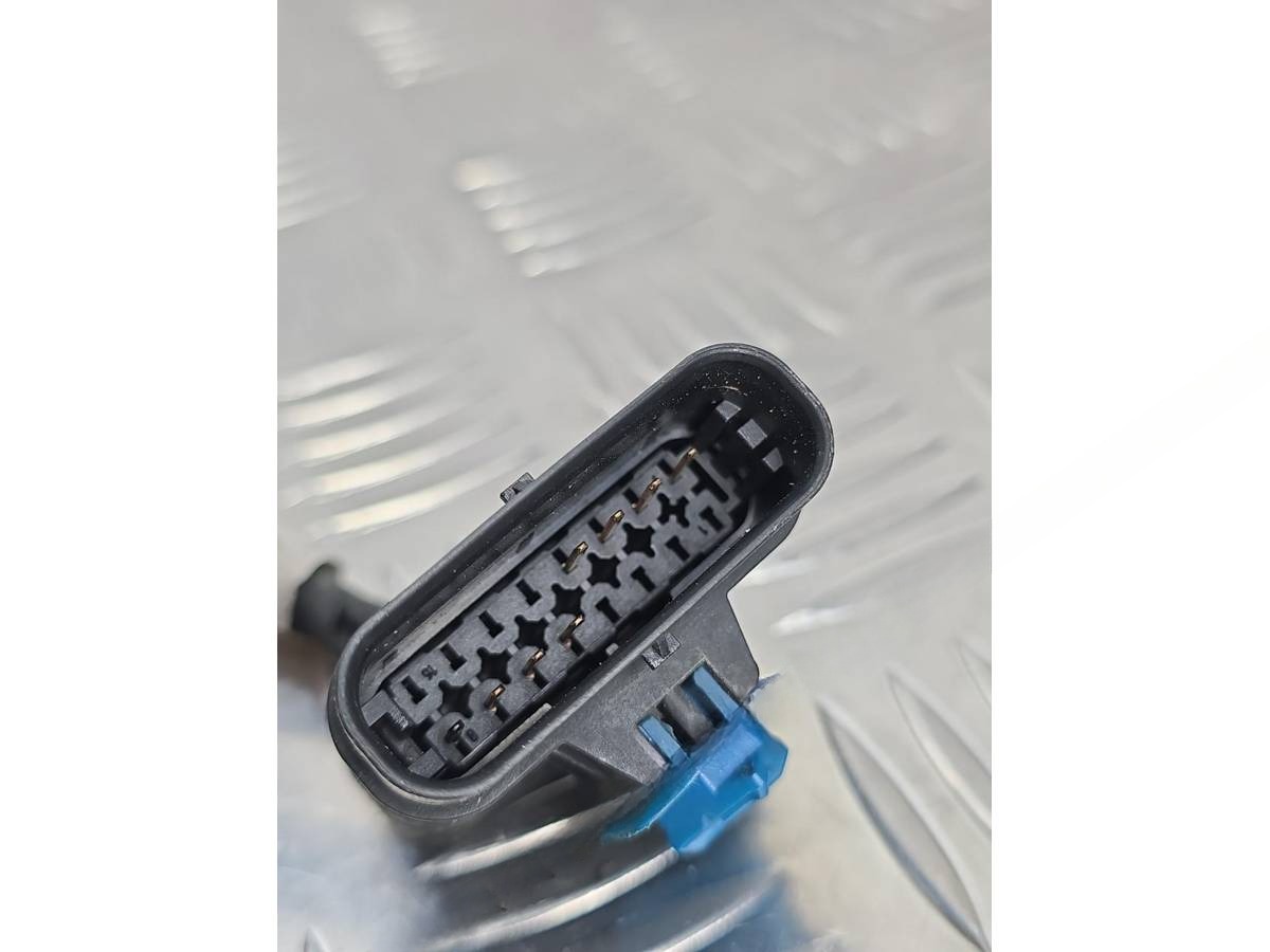Новое Mercedes C W205, 2014 г., OEM A0001534524, арт. А061-26-10-1, фото 4