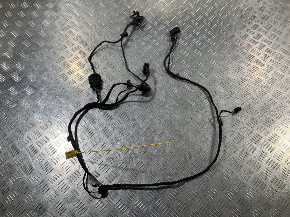 Новое Audi A8, 2012 г., OEM 4H0971104D, арт. 09913827