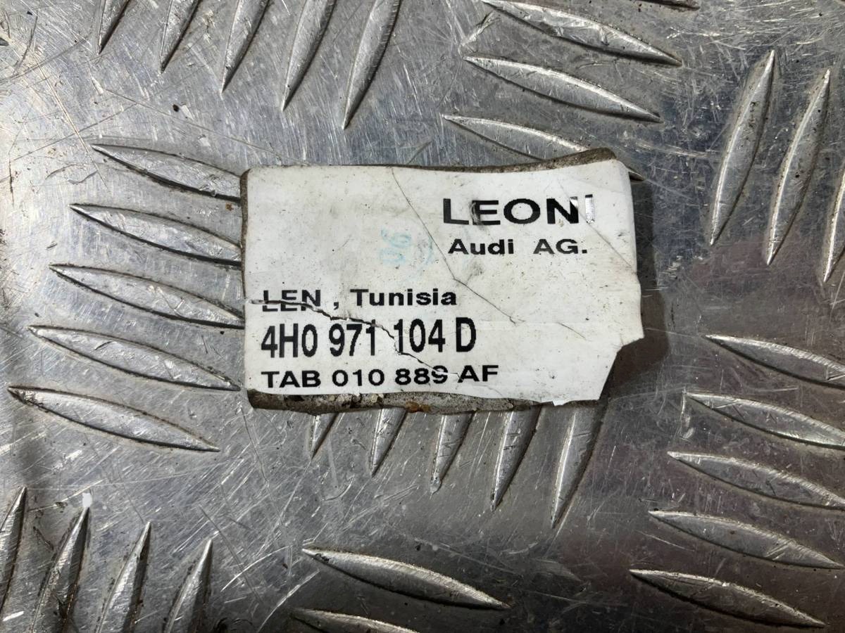 Новое Audi S8, 2013 г., OEM 4H0971104D, арт. 09913827_1, фото 7