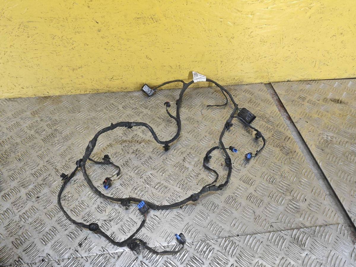 Новое Cadillac XT6, 2022 г., OEM 84888420, арт. 1256-32