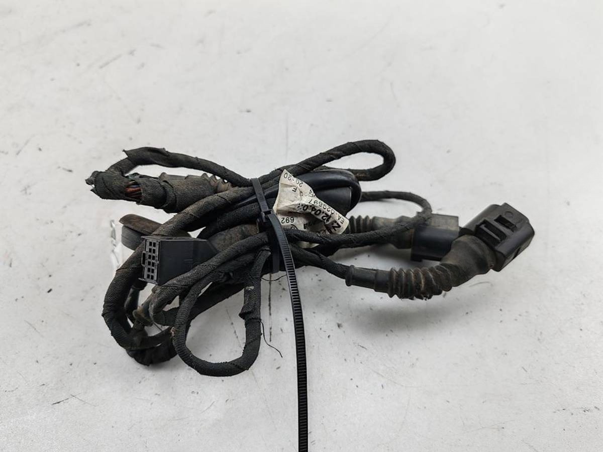 Новое Audi A4 B6, 2001 г., OEM 8E0971085, арт. 55201396