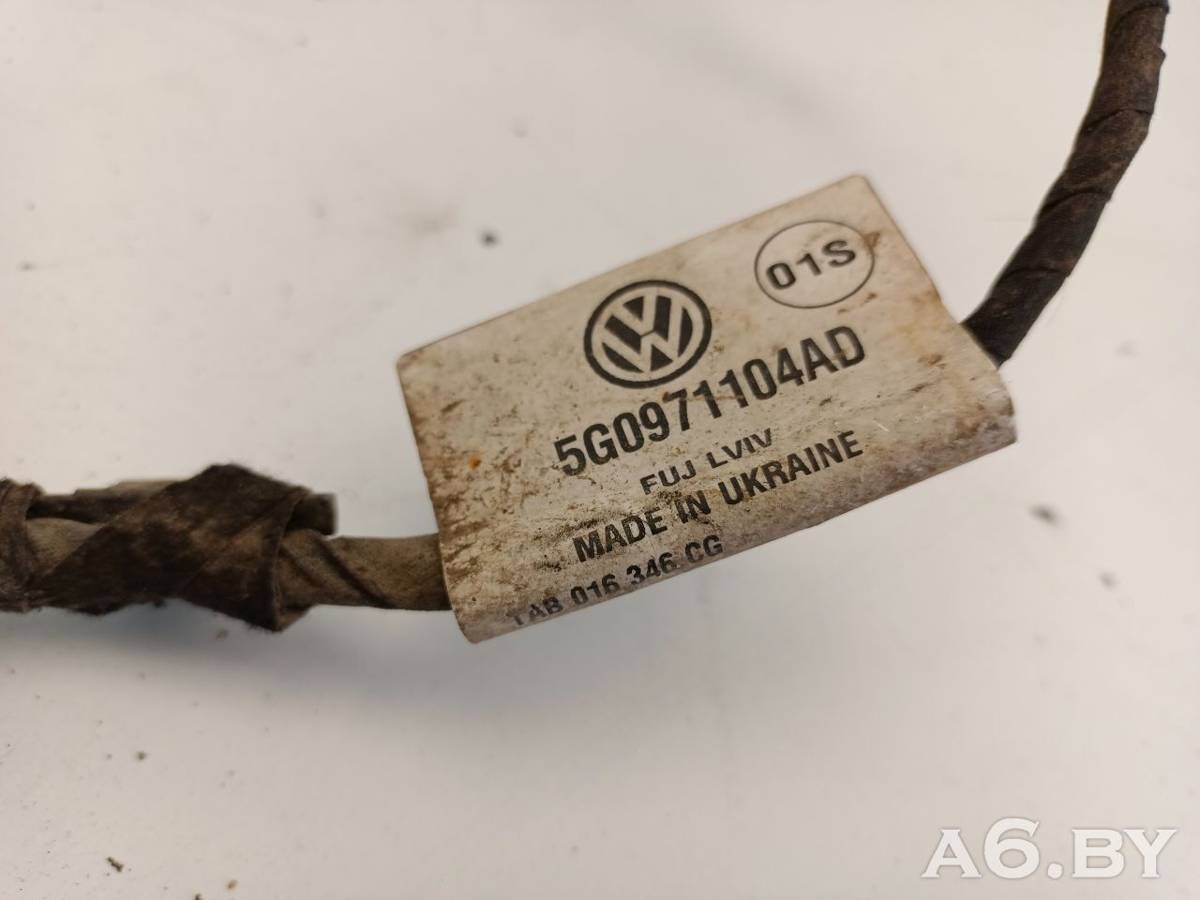 Новое Volkswagen Golf, 2019 г., OEM 5G0971104AD, арт. 89708617, фото 2