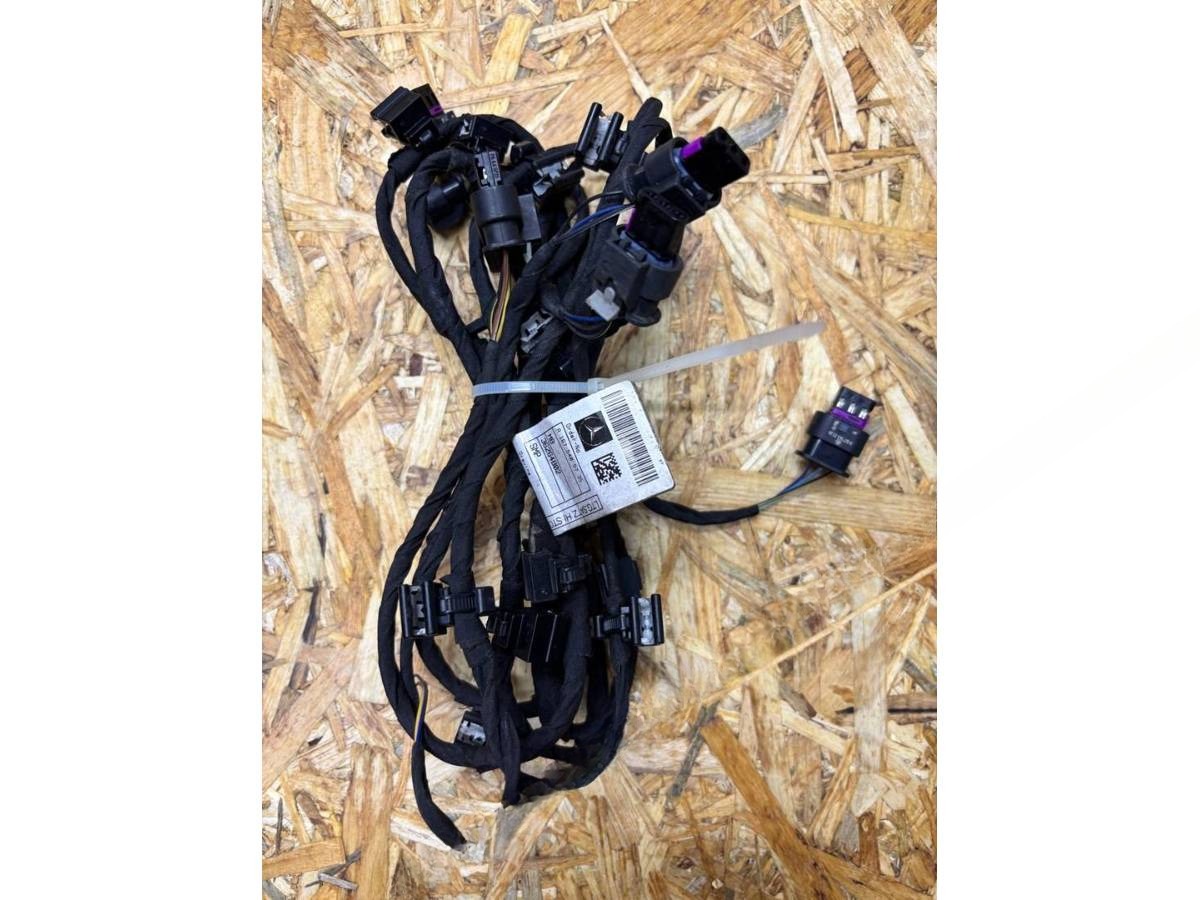 Новое Mercedes GLE W167, 2020 г., OEM A1675409735, арт. 92701028