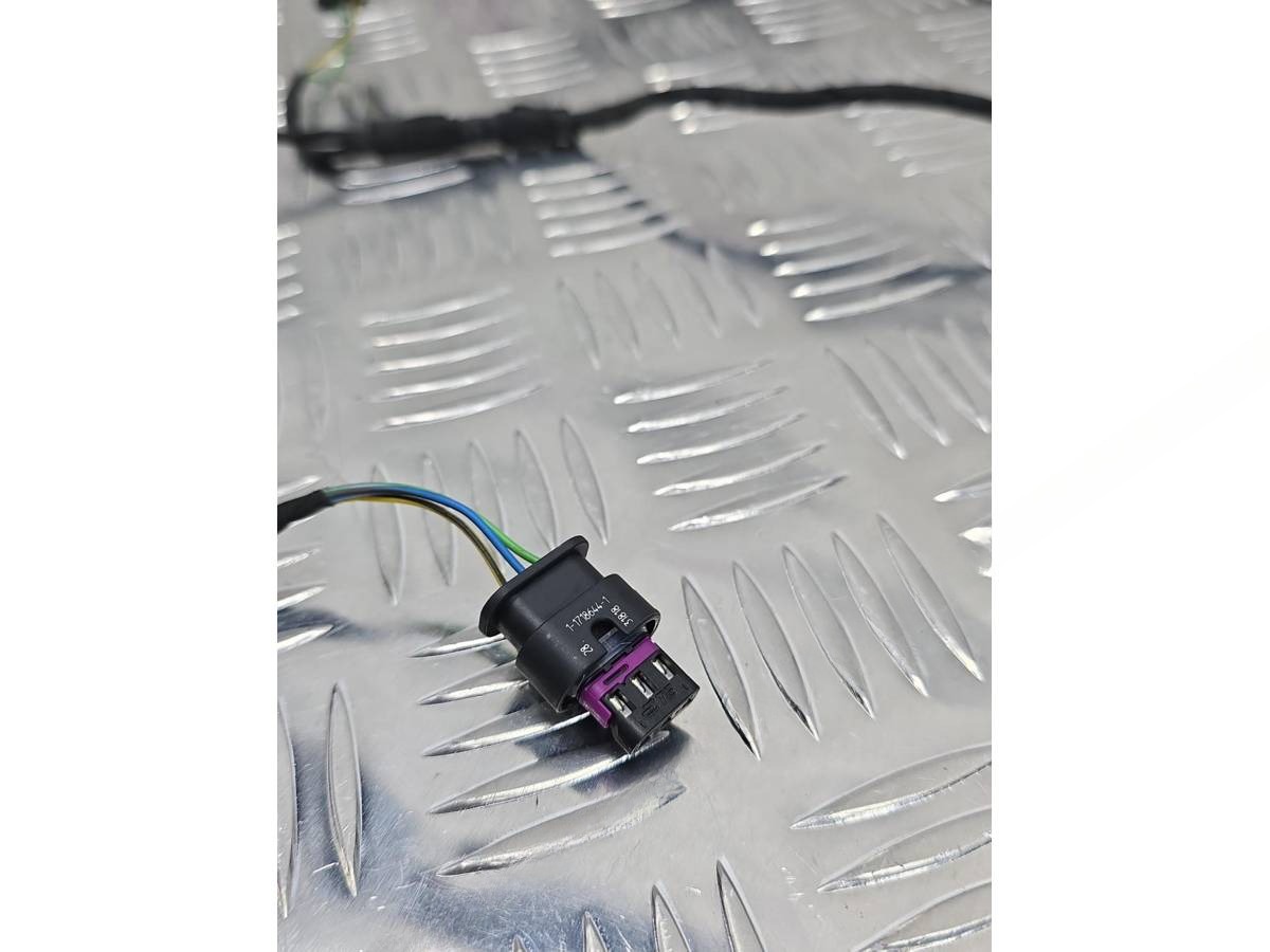 Новое BMW G20/G21, 2020 г., OEM 61128716973, арт. A000-26-10-1, фото 2