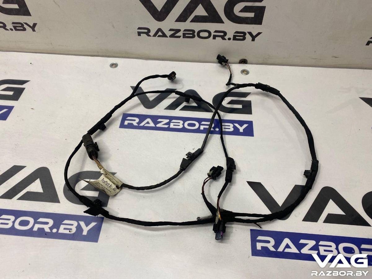 Новое Volkswagen Touareg, 2012 г., OEM 7P6971104C, арт. BVR154-511