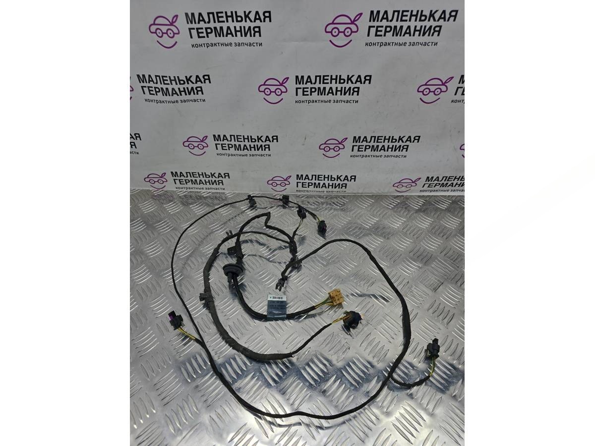 Новое Audi A4, 2017 г., OEM 8W0971104G, арт. А063-26-10-1
