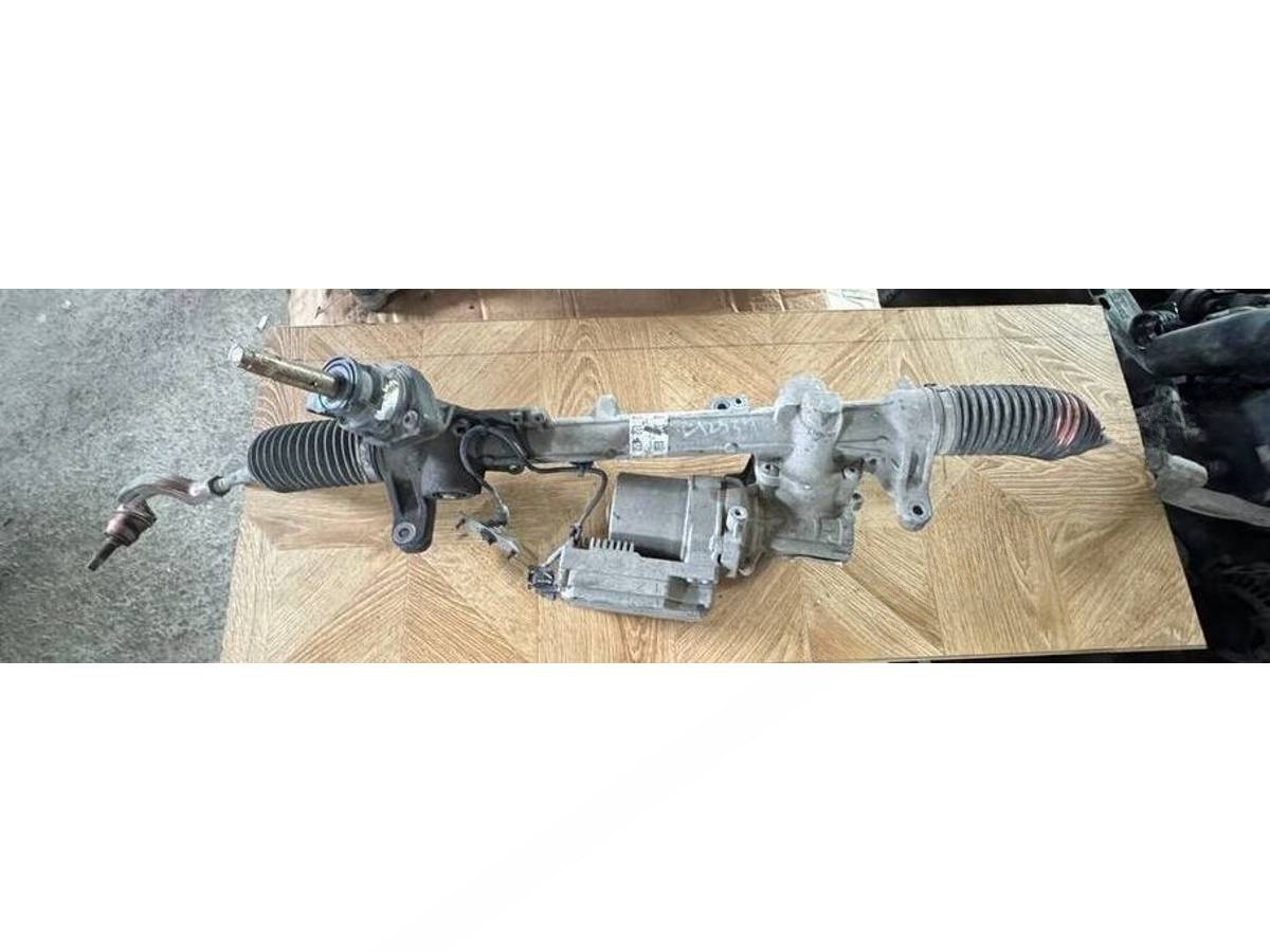 Новое Mercedes CLA, 2013 г., OEM 6820000221, арт. 7168-13878, фото 2