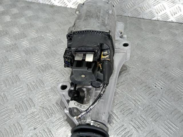 Новое Audi RS Q8, 2022 г., OEM 4M0501055AC, арт. 92522, фото 5