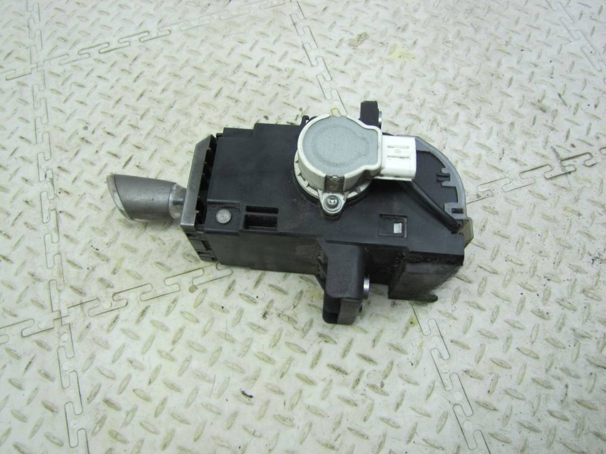 Новое Toyota Prius, 2008 г., арт. 111595132