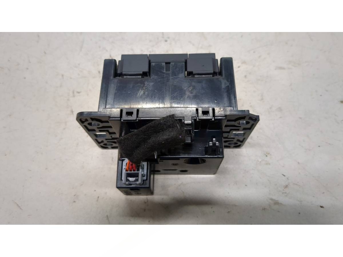 Новое Peugeot 3008, 2024 г., OEM 98440964ZD, арт. 20111615, фото 3