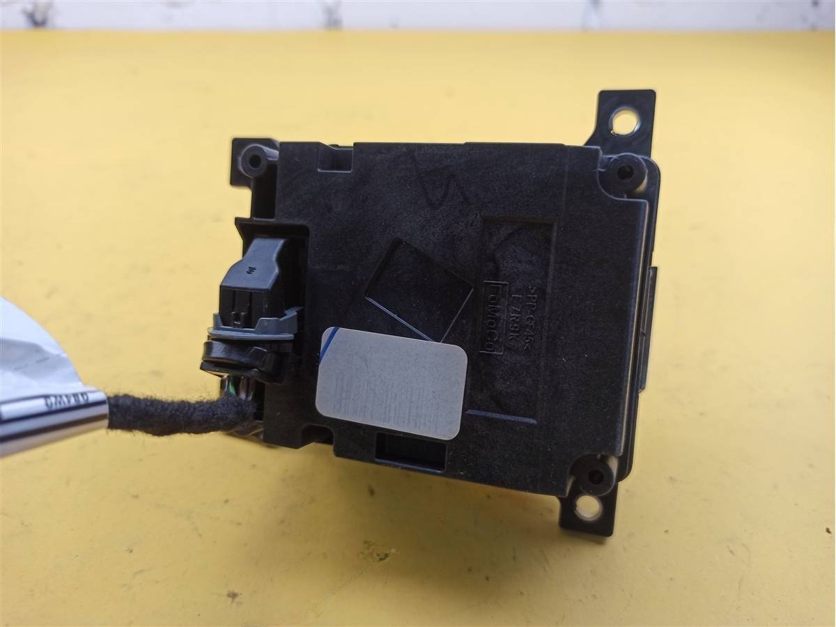 Новое Hyundai Solaris, 2020 г., OEM L1MZ7P155A, арт. 23471, фото 6